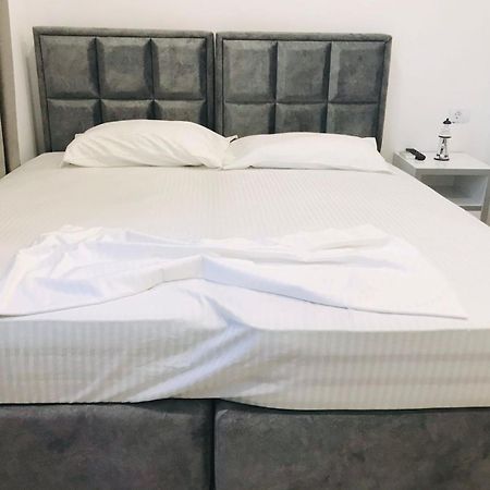 Hotel Sunset Gl Vlora Kültér fotó